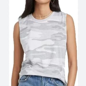 Zoe & Liv size XL sleeveless grey camo tee